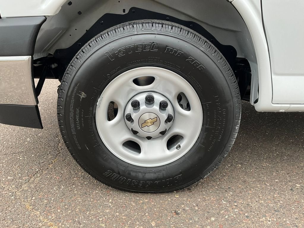 2025 Chevrolet Express Cargo 2500 WT