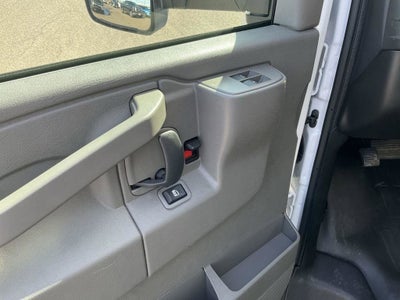 2025 GMC Savana Cutaway 3500 1WT