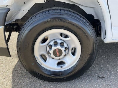 2025 GMC Savana Cutaway 3500 1WT