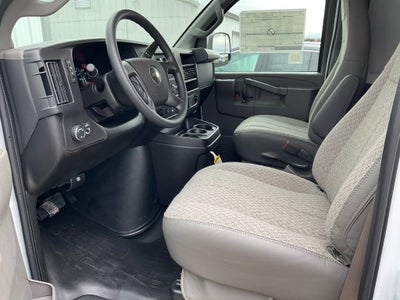 2025 Chevrolet Express Cargo WT
