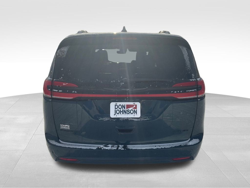 2022 Chrysler Pacifica Limited