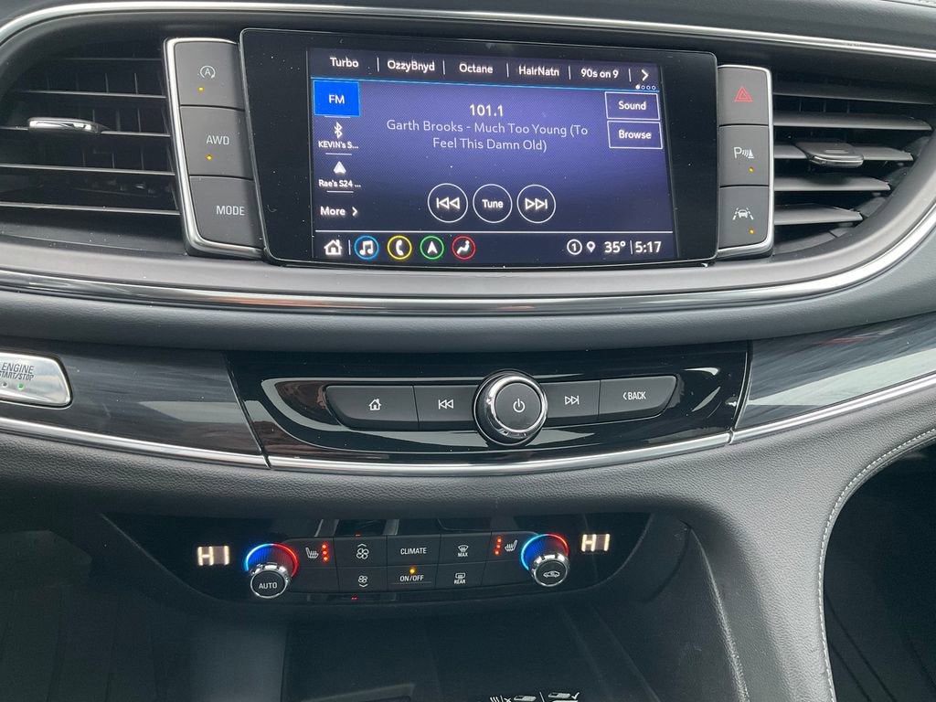 2022 Buick Enclave Essence