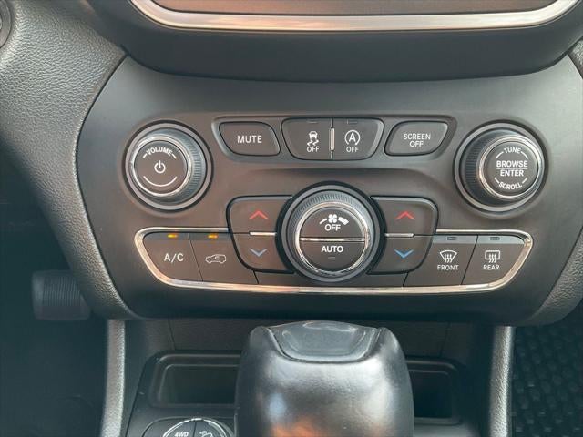 2022 Jeep Cherokee Trailhawk