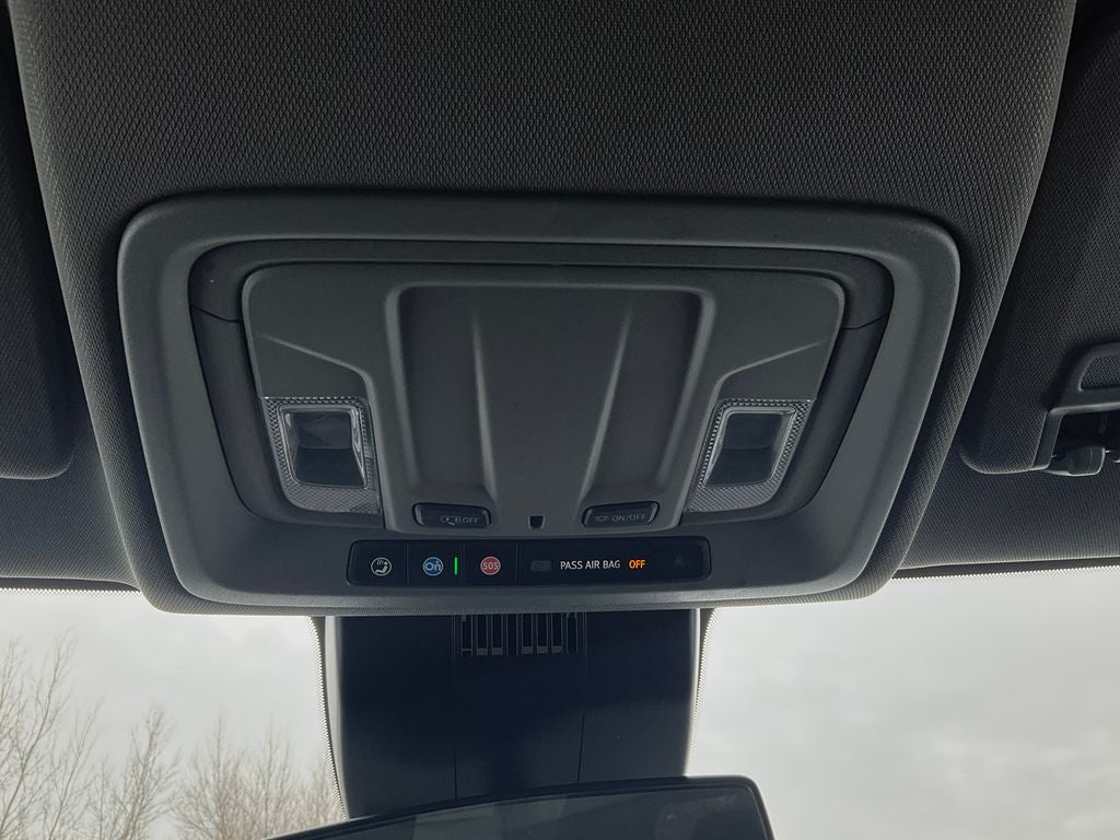 2023 Chevrolet Silverado 1500 4WD Crew Cab Short Bed Custom