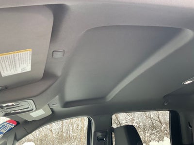 2023 Chevrolet Silverado 1500 4WD Crew Cab Short Bed Custom