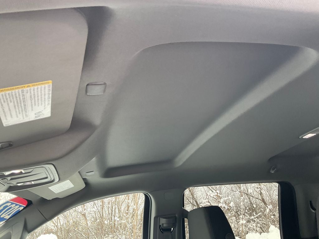 2023 Chevrolet Silverado 1500 4WD Crew Cab Short Bed Custom